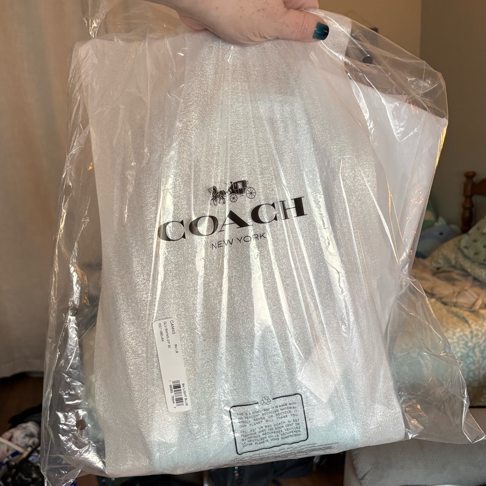 Coach Swing Zip 20 Light Blue Leather Bag Glovetanned - Picture 4 of 7